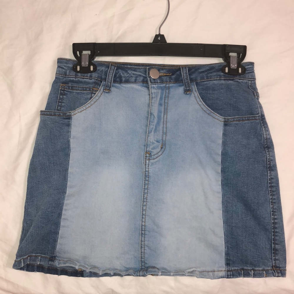 2-color denim skirt